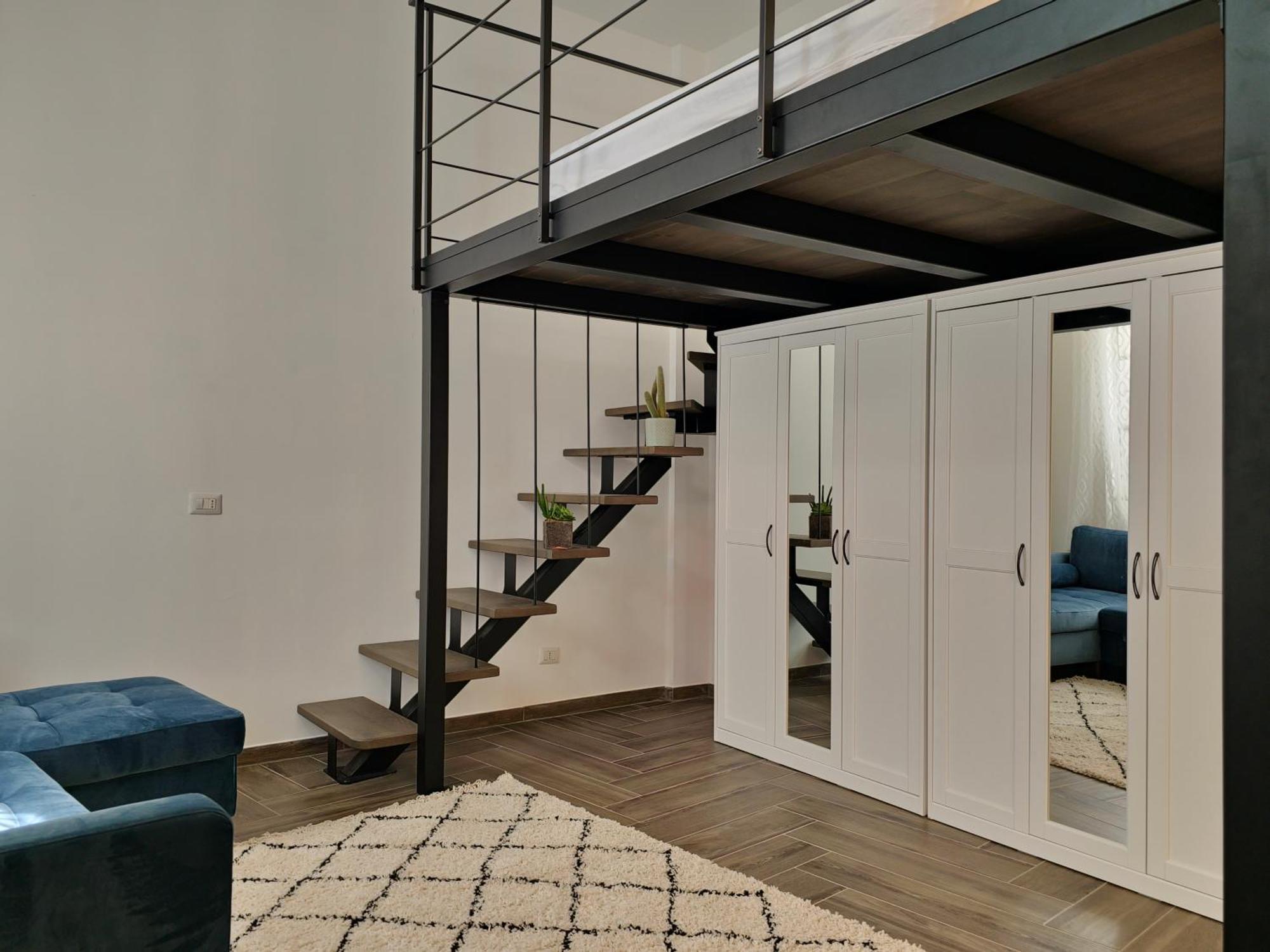 Stylish Duplex In The Heart Of - Navigli Bocconi Milan